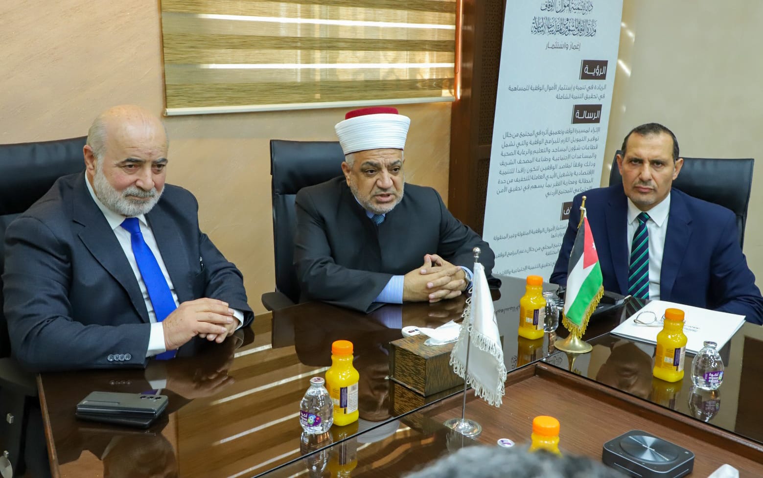 b6cf333d-bc74-4108-9e5b-bcca2d49d7e8